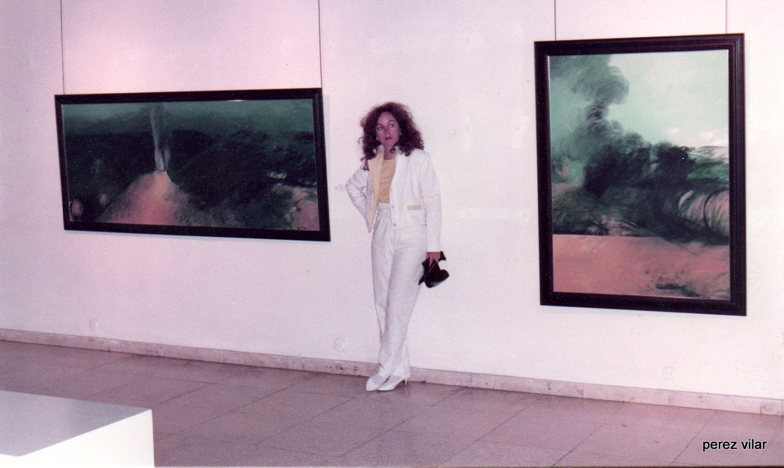 Vista de una exposición de María Jesús Pérez Vilar